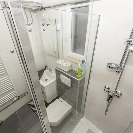 Josip Apartment Turanj