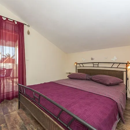 Apartment Josip