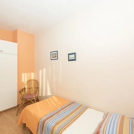 Josip Apartment Turanj