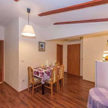 Josip Apartment